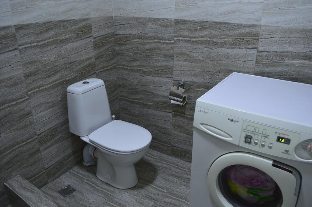 Apartment Near Park 36 Μπατούμι Εξωτερικό φωτογραφία