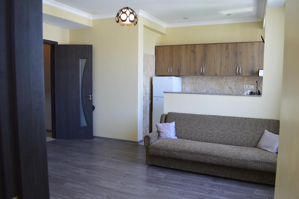 Apartment Near Park 36 Μπατούμι Εξωτερικό φωτογραφία